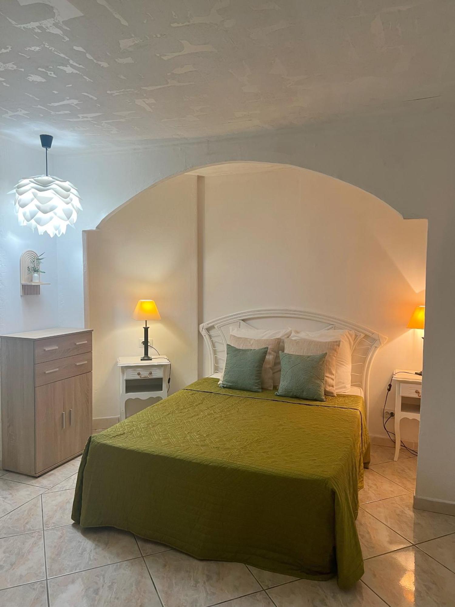 Bed & Breakfast Le Beausejour カルカソンヌ エクステリア 写真