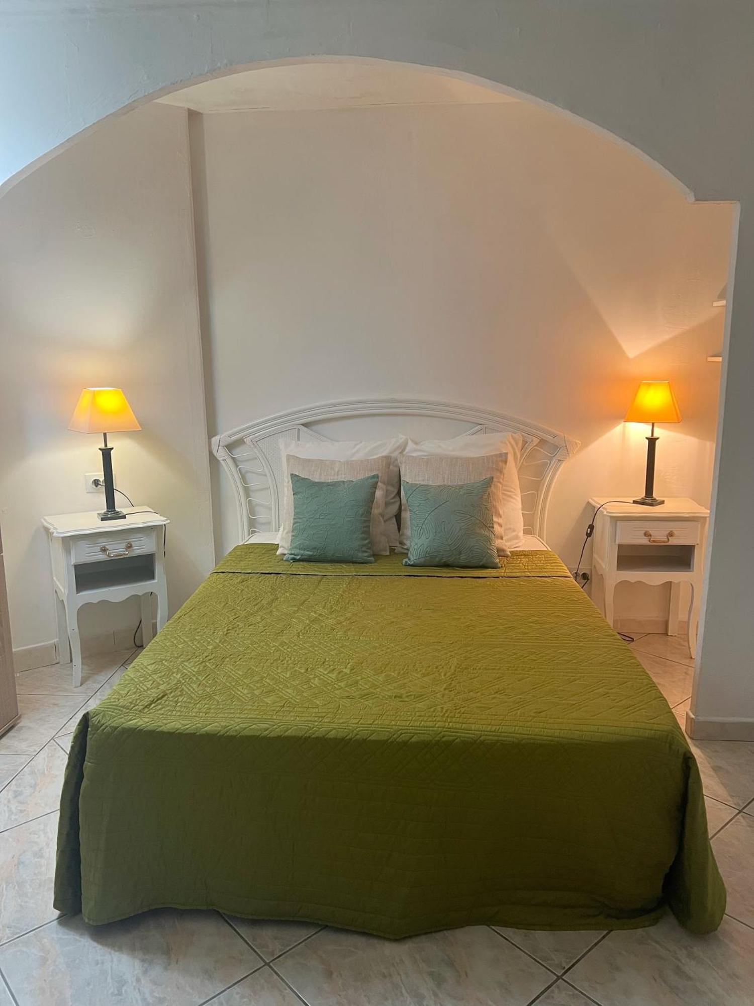 Bed & Breakfast Le Beausejour カルカソンヌ エクステリア 写真
